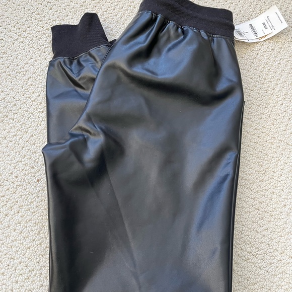 7 For All Mankind Pants - 7 for all Mankind, faux leather joggers size small NWT